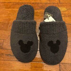 Men’s Barefoot Dreams Disney Mickey Mouse house slippers size XL 13/14